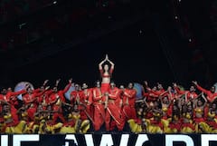 नाकात नथ, कानात झुमके अन् नववारी साडी; साऊथच्या रश्मिकाचा मराठमोळा ठसका