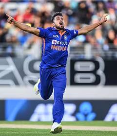 PHOTOS: IPL ਨੇ ਬਦਲੀ ਉਮਰਾਨ ਮਲਿਕ ਦੀ ਕਿਸਮਤ, ਜਾਣੋ ਕਿਵੇਂ ਟੀਮ ਇੰਡੀਆ ਨੂੰ ਮਿਲਿਆ ਸਭ ਤੋਂ ਤੇਜ਼ ਗੇਂਦਬਾਜ਼