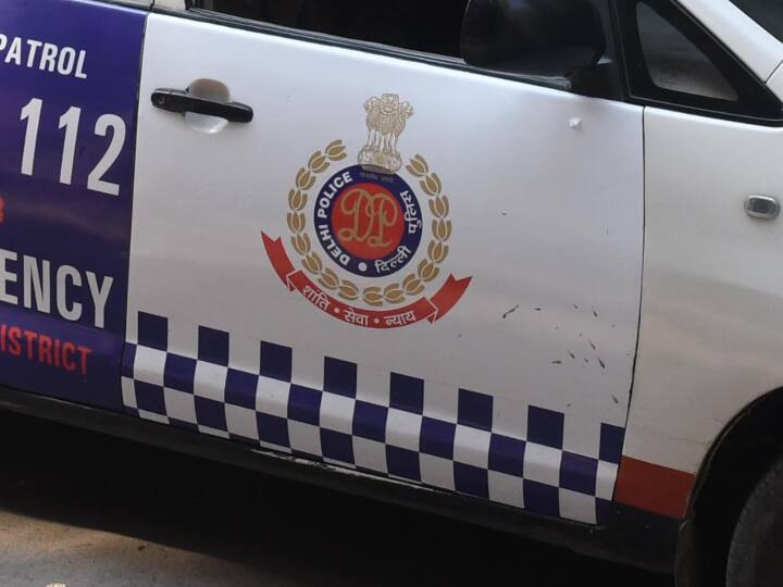 Fierce fighting between two student groups in Delhi police arrested 6 accused Delhi Crime: दयालपुर इलाके में छात्रों के दो समूहों के बीच हाथापाई का मामला, छह लड़के पकड़े गए