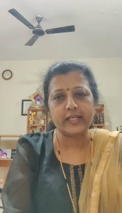 காதலிப்பவர்களுக்கு நேரமில்லை என்பதை விளக்கும் வரிகள் 'இரவும் அல்லாத பகலும் அல்லாத பொழுதுகள் உன்னோடு கழியுமா தொடவும் கூடாத படவும் கூடாத இடைவெளி அப்போது குறையுமா'