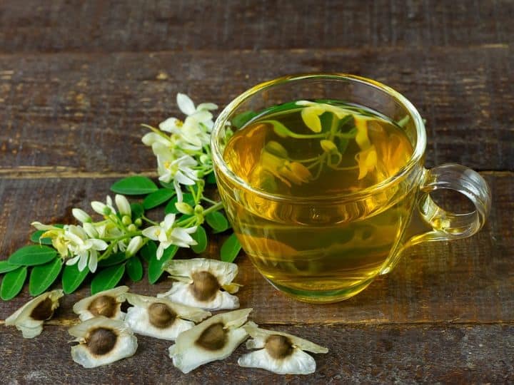 Moringa Tea Health Benefits Know 5 Advantages Of Drinking Moringa Chai Moringa Tea: वेट लॉस से लेकर ब्लड प्रेशर तक, 'मोरिंगा चाय' में है कई बीमारियों से लड़ने का दमखम,  जानें इसे पीने के 5 फायदे