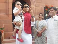 UP Politics: बच्चे के साथ बीजेपी सांसद रवि किशन ने शेयर की तस्वीरें, 2024 को लेकर किया बड़ा दावा