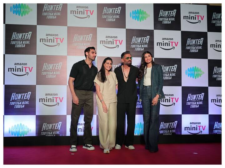 Suniel Shetty accompanied by his wife Mana Shetty, daughter Athiya Shetty and son Ahan Shetty arrived at the venue all decked up in stylish yet casual avatar.