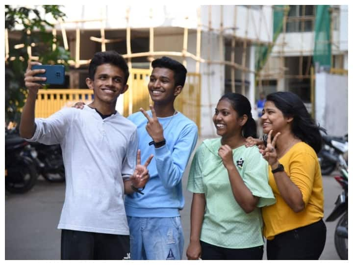 Manabadi AP SSC Result 2023 Declared Today at 11 am Download AP Class 10th Results Here Manabadi AP SSC Result 2023: आंध्र प्रदेश क्लास दसवीं के नतीजे जारी, 72.26 प्रतिशत छात्रों ने पास की परीक्षा