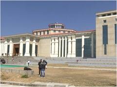 राजधानी गैरसैंण के आसपास के कई गांवों तक नहीं पहुंची सड़क, पैदल चलने को मजबूर ग्रामीण