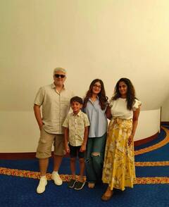 Ajithkumar Shalini : ‘உன்னோடு வாழாத வாழ்வென்ன வாழ்வு..’ கடலில் காதல் கதை பேசி வரும் அஜித் -ஷாலினி!