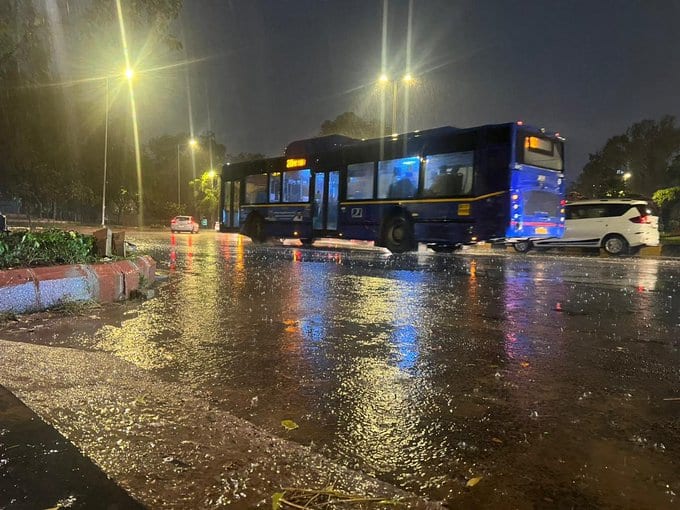 Heavy rains lashed parts of Delhi and NCR on Monday evening recording highest 24-hour rainfall for March in the past three years recording 6.6 mm precipitation in just three hours.