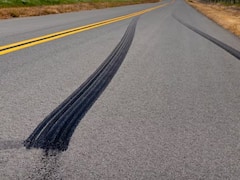 झारखंड में दो अलग-अलग सड़क हादसों से मचा हड़कंप, पांच की मौत 10 घायल