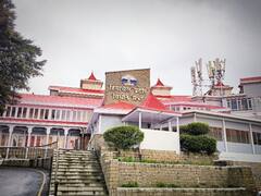 सदन में जनमंच को लेकर हंगामा, सरकार ने बताया 'लंचमंच', कहा- 'बीजेपी ने खाने पर ही खर्च...'