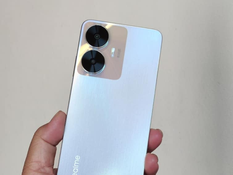 Realme C55 With Mini Capsule Feature Launched in India Know the Price and Specifications Realme C55: রিয়েলমির নতুন ফোনে মিনি ক্যাপস্যুল ফিচার, কী সুবিধা পাবেন ইউজাররা? দিতে হবে না অতিরিক্ত দাম