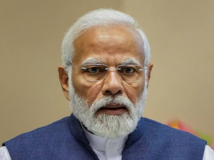 COVID 19: PM Modi Holds High Level Meeting To Review Coronavirus Situation Coronavirus in India: कोरोना के बढ़ते मामलों के बीच पीएम मोदी ने की समीक्षा बैठक, कहा- तेज करें जीनोम सिक्वेंसिंग