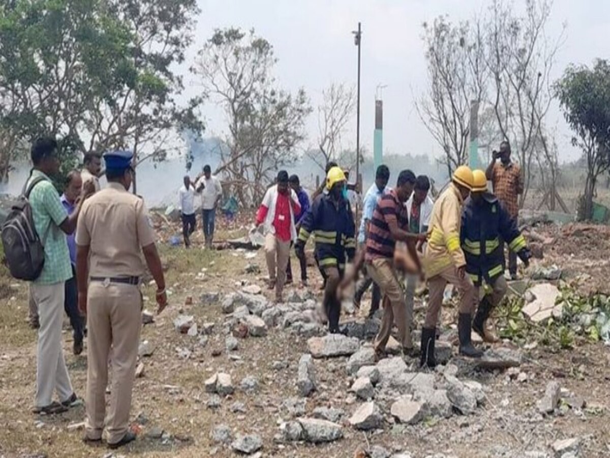 காஞ்சிபுரம் பட்டாசு ஆலை விபத்து.. தொடரும் சிகிச்சை.. சிகிச்சை பெறுபவர், உயிரிழந்தோர் பட்டியல்..