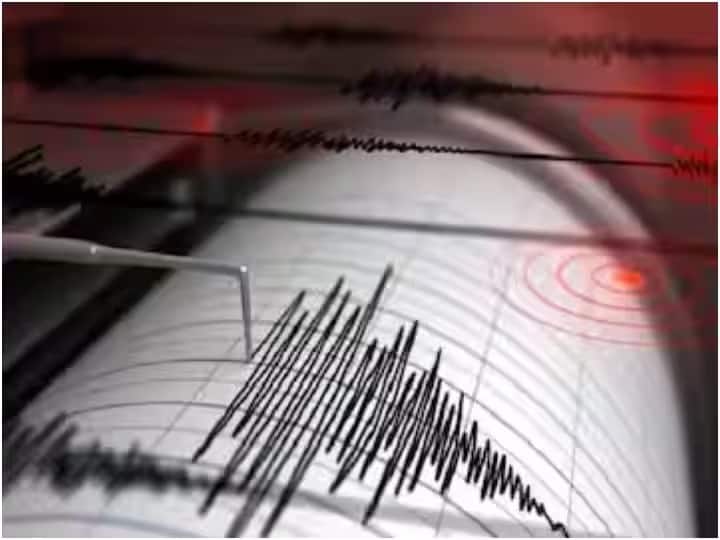 Delhi Earthquake of Magnitude 2.7 on richter scale Delhi Earthquake: 24 घंटे के भीतर दिल्ली में दूसरी बार आया भूकंप, इस बार हल्की थी तीव्रता