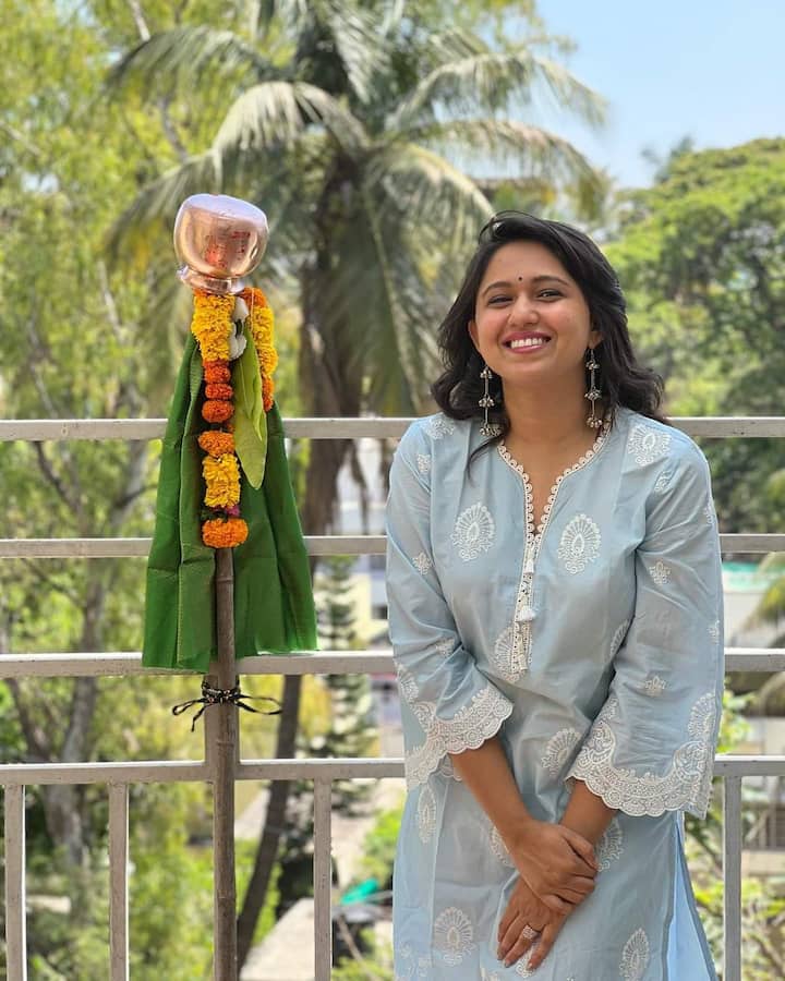 गौतमी देशपांडेने गुढी पाडवा आणि नवं वर्षाच्या खूप खूप शुभेच्छा, असं म्हणत गुढीपाडव्याच्या शुभेच्छा दिल्या आहेत.