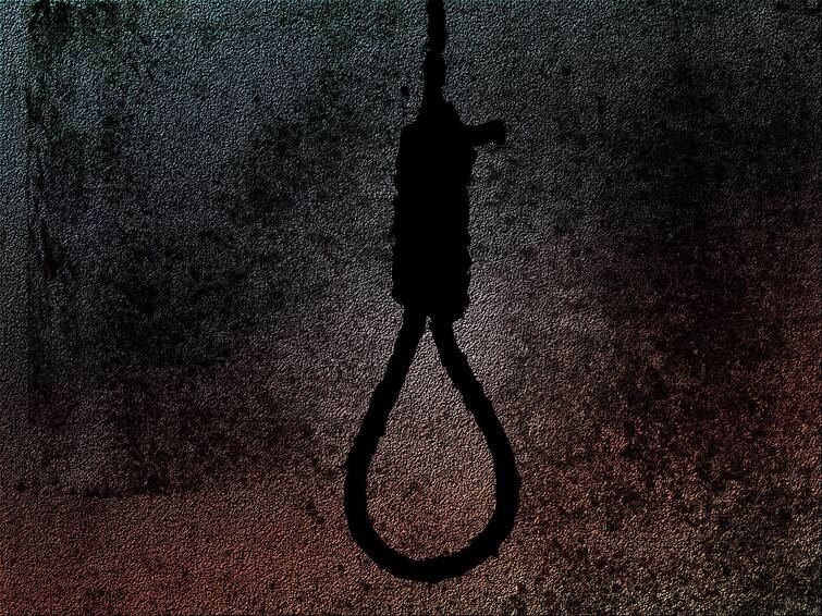Supreme Court to review death penalty asks centre to begin discussion தூக்கு தண்டனைக்கு முற்றுப்புள்ளி..மாற்றாக வேறு வழியில் மரண தண்டனை...உச்ச நீதிமன்றம் பரபர கருத்து..!