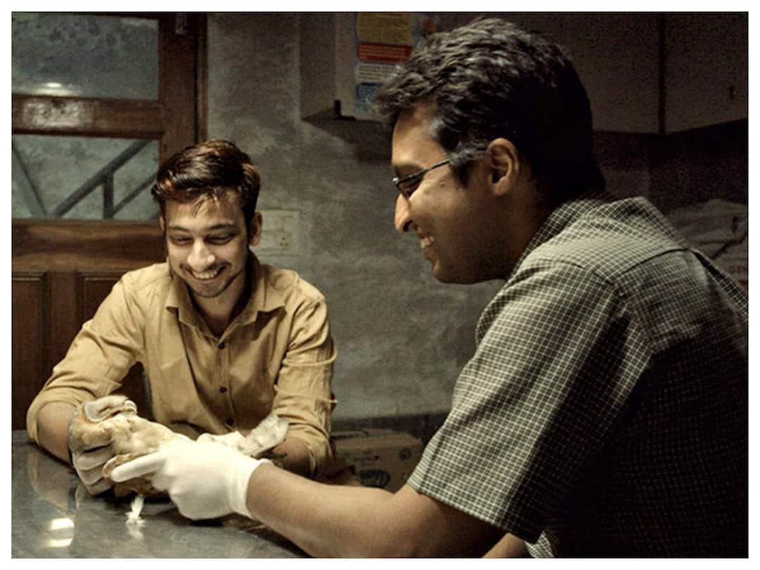 Shaunak Sen’s Oscars Nominated Documentary All That Breathes Is Now Streaming In India Shaunak Sen’s Oscars Nominated Documentary All That Breathes Is Now Streaming In India