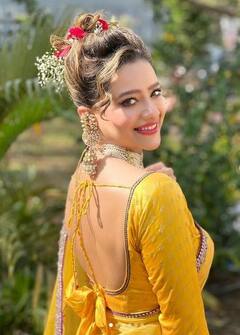Madalsa Sharma: ਮਦਾਲਸਾ ਦੀ ਖੂਬਸੂਰਤੀ ਨੇ ਲੁੱਟਿਆ ਪ੍ਰਸ਼ੰਸਕਾਂ ਦਾ ਦਿਲ, ਪੀਲੀ ਸਾੜੀ 'ਚ ਦਿਖਾਈ ਦਿੱਤੀ ਕਮਾਲ ਦੀ ਖੂਬਸੂਰਤੀ