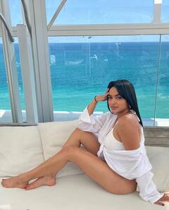 PHOTOS: KKR के धाकड़ ऑलराउंडर रसेल की वाइफ हैं सोशल मीडिया क्वीन, देखें खूबसूरत फोटो