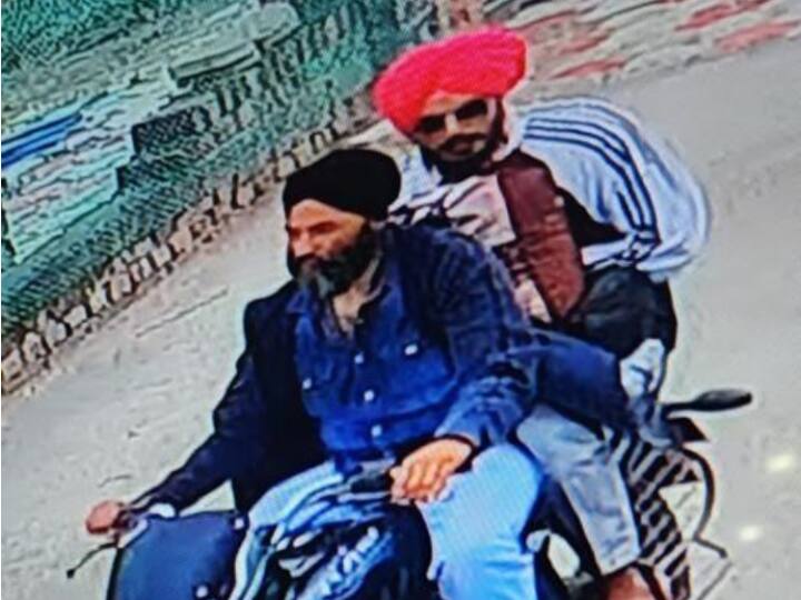 Amritpal Singh Arrest Operation: अमृतपाल सिंह के खिलाफ एक और FIR, बंदूक दिखाकर छीन लिया था कपड़ा और पहनकर हुआ था फरार