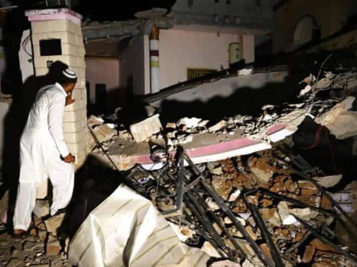 earthquake in afghanistan tremors felt in pakistan and india at least 20 people died Earthquake: अफगानिस्तान-पाकिस्तान में भूकंप ने बांटी मौत- कम से कम 21 लोगों की गई जान, भारत में दहशत | Updates