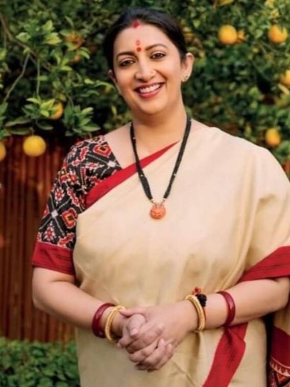 कितनी पढ़ी लिखीं हैं स्मृति ईरानी