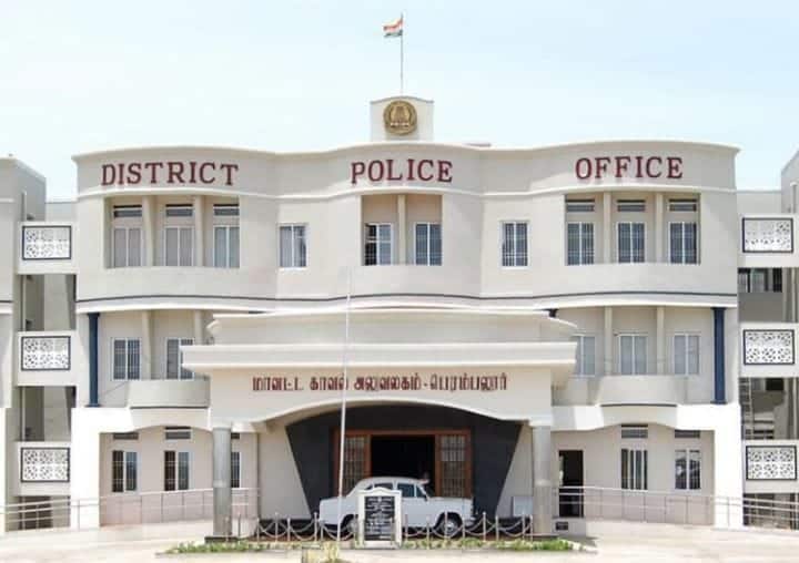 Perambalur: தொடர் குற்றச்சம்பவங்கள்... பெரம்பலூரில் துப்பாக்கி ஏந்திய போலீசார் ரோந்து பணி தொடக்கம்..!