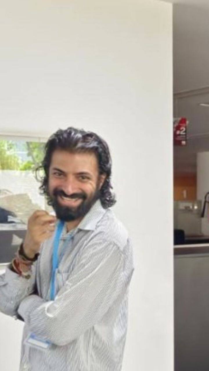 இப்படம் மூலம், இயக்குநர் நாக அஸ்வின் மற்றும் நடிகர் பிரபாஸ் முதல் முறையாக இணைகின்றனர்.