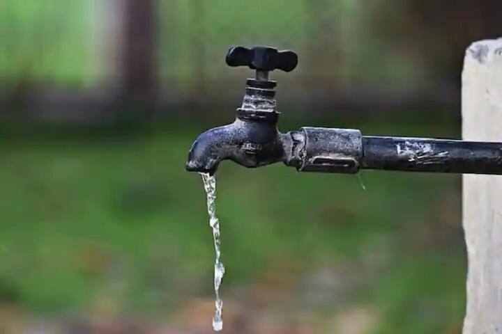 Thane Water Cut news Water supply will be shut off in some areas of Thane on Friday and Saturday Thane Water Cut:  ठाणेकरांनो पाणी जपून वापरा! शुक्रवारी आणि शनिवारी  ठाण्यातील काही भागात पाणीपुरवठा बंद राहणार