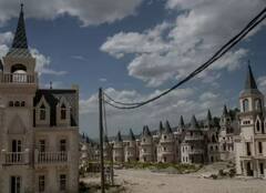 Turkey Burj Al Babas Town: તુર્કીનું આ શહેર દેખાય છે ડિઝનીલેન્ડ જેવું, હાલ છે ભૂતિયા નગર, જુઓ તસવીરો