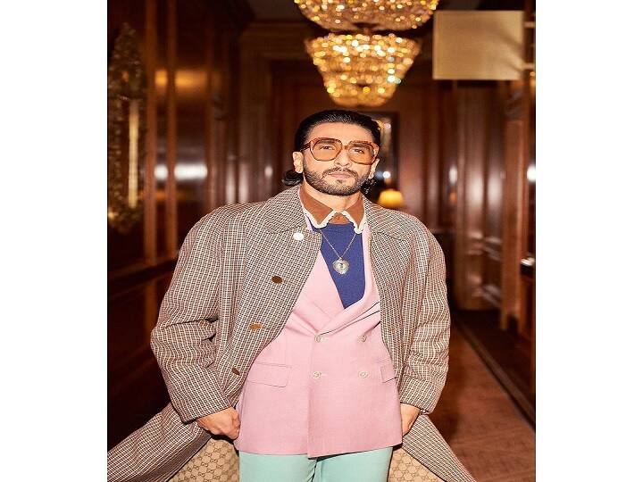 Most Valued Celebrity of 2022: कॉर्पोरेट इंवेस्टीगेशन और रिस्क कंसल्टिंग फर्म क्रोल की साल 2022 की रिपोर्ट के अनुसार बॉलीवुड अभिनेता रणवीर सिंह की ब्रांड वैल्यू देश में सबसे ज्यादा है. यह 181.7 मिलियन डॉलर आंकी गई है.