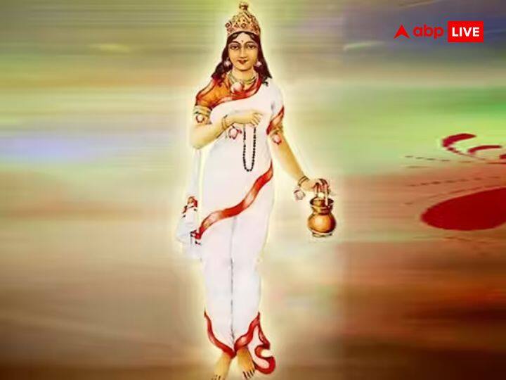 दूसरा दिन- दूसरे दिन मां ब्रह्मचारिणी को पूजा जाता है. इन्हें चीनी, पंचामृत का प्रसाद प्रिय है. पूजा में उनके पसंदीदा भोग लगाने से आयु में वृद्धि का वरदान मिलता है.