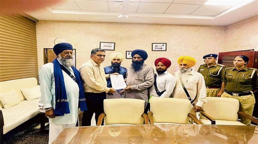 shiromani akali dal a stood in support of the waris punjab de organization ‘ਵਾਰਿਸ ਪੰਜਾਬ ਦੇ’ ਜਥੇਬੰਦੀ ਦੀ ਹਮਾਇਤ ’ਚ ਡਟਿਆ ਸ਼੍ਰੋਮਣੀ ਅਕਾਲੀ ਦਲ (ਅ), ਰਾਸ਼ਟਰਪਤੀ ਨੂੰ ਭੇਜੇ ਮੰਗ ਪੱਤਰ