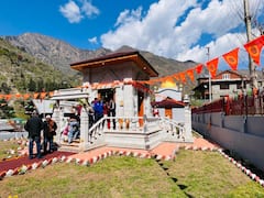 जम्मू-कश्मीर में एलओसी पर खुला शारदा माता का मंदिर, मूर्ति स्थापना के लिए कर्नाटक से बुलाए गए पंडित