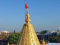 Shirdi Gudi Padwa:  शिर्डीतील साईबाबा मंदिरावर गुढीची उभारणी, साईबाबांना परिधान करण्यात आली साखरेच्या गाठीची माळ