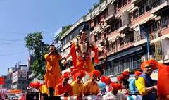 Pune Gudi Padwa 2023: पुण्यात पारंपारिक वेशात गुढीपाडव्याची धूम; ढोल ताशाच्या गजरात मिरवणूक