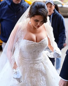 Selena Gomez Looks Stunning As A Bride On Only Murders In The Building Set