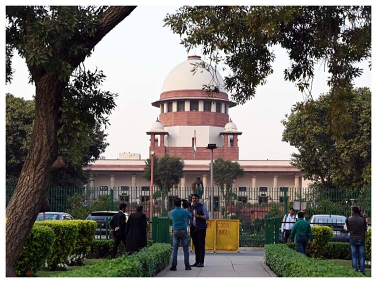 Supreme Court Collegium Recommends Names Of Four District Judges For Appointment As Madras HC Judges Supreme Court Collegium Recommends Names Of Four District Judges For Appointment As Madras HC Judges