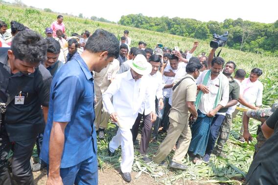 KCR in Khammam: అన్నదాతలకు అండగా సీఎం కేసీఆర్ - ఎకరానికి రూ.10 వేల నష్ట పరిహారం