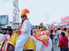 In Pics: उदयपुर में नवसंवत्सर पर उमंग, हजारों महिलाएं थामे कलश, युवक-युवतियों में जोश, देखें तस्वीरें
