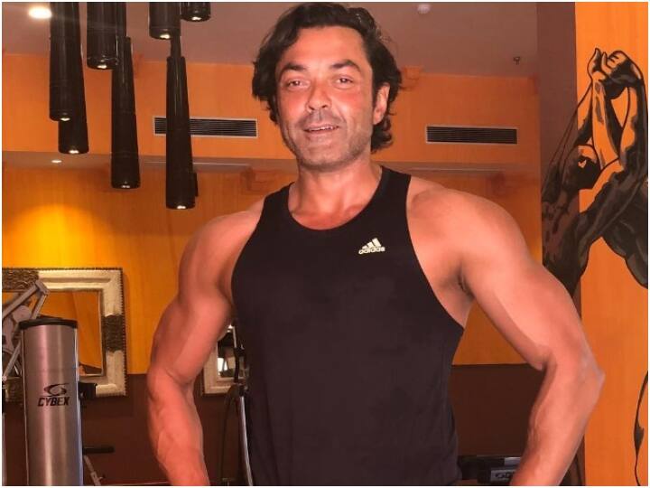 Bobby Deol जिम में जमकर बहा रहे पसीना, एक्टर की वर्कआउट वीडियो देख फैंस बोले- 'लॉर्ड बॉबी इज बैक' Dharmendra Share Bobby Deol Work Out Video Fans reacted Bobby Deol जिम में जमकर बहा रहे पसीना, एक्टर की वर्कआउट वीडियो देख फैंस बोले- 'लॉर्ड बॉबी इज बैक'