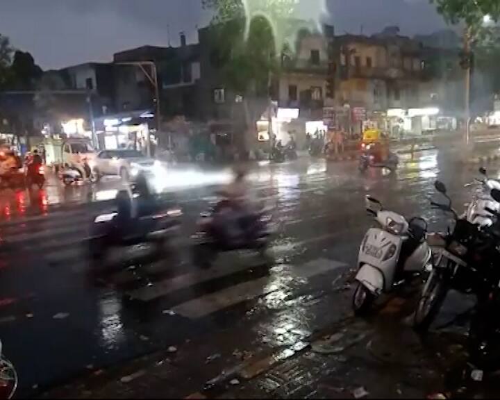 Some areas of Ahmedabad received unseasonal rain unseasonal rain:  અમદાવાદમાં કેટલાક વિસ્તારોમાં ભારે પવન સાથે વરસાદ