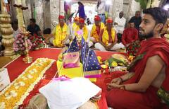 Pune news: दगडूशेठ गणपती मंदिरात निनादले मंगलाष्टकांचे सूर;  दणक्यात पार पडला श्री वल्लभेश मंगलम् विवाह सोहळा