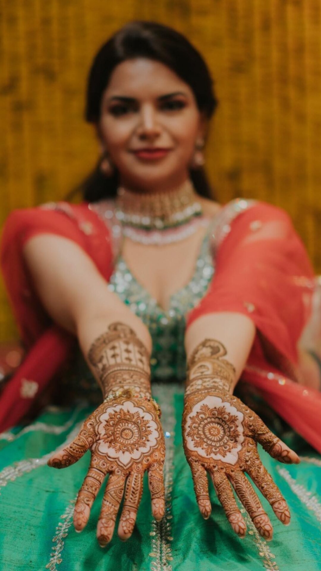 injection mehndi booking are open dm for details @hennabyroshi #signa... |  TikTok