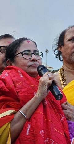 Mamata Banerjee: জগন্নাথধামে মমতা, পুজো দিলেন, দেখলেন জমিও