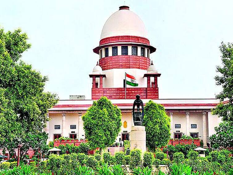 Supreme Court to hear batch of petitions pertaining to criminalisation of marital rape on May 9 திருமண உறவில் பாலியல் வன்கொடுமைக்கு உட்படுத்துவது குற்றமாகுமா? உச்ச நீதிமன்றம் வழங்கப்போகும் தீர்ப்பு என்ன?