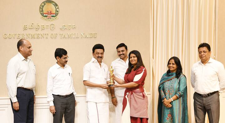 தமிழக அரசு கார்த்திகை கோன்சால்வ்ஸிற்கு ஊக்கத்தொகையாக 1 கோடி கொடுத்துள்ளது.