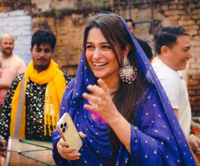 दीपिका कक्कड़ ने साल 2010 में छोटे पर्दे पर कदम रखा. उनका पहला सीरियल था- ‘नीर भरे तेरे नैना देवी’. शो में वह ‘लक्ष्मी’ बनी थीं.