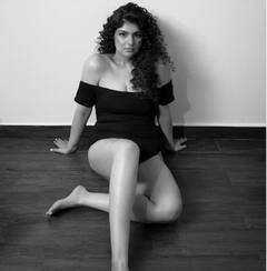 Anshula Kapoor Photos : ਬਲੈਕ ਬਾਡੀਸੂਟ 'ਚ ਅੰਸ਼ੁਲਾ ਕਪੂਰ ਨੇ ਦਿਖਾਇਆ ਸਟਨਿੰਗ ਲੁੱਕ, ਬੋਲੀ - 'ਕਈ ਵਾਰ ਖੁਦ ਨੂੰ ਇਸੇ ਪਹਿਨਣ ਤੋਂ ਰੋਕਿਆ'