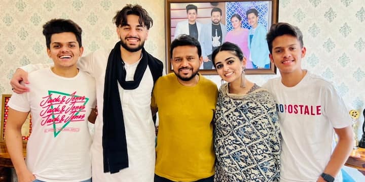 सीरत मान ने अपना प्रारंभिक बचपन पंजाब और चंडीगढ़ में ही बिताया. इसके बाद 2015 में अपने माता-पिता के अलग होने के बाद, वह अपनी माँ के साथ ऑबर्न, वाशिंगटन चली गईं, जहाँ उन्होंने वाशिंगटन विश्वविद्यालय में पढ़ाई की.