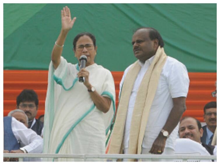 Mamata Banerjee To Meet JDS Kumaraswamy New Front To Take On BJP 2024 Lok Sabha Polls Mamata To Meet JD(S) Chief Kumaraswamy Today Amid Buzz Of New Anti-BJP Front For 2024 Elections
